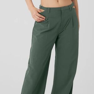 BRAND NEW ALO Yoga Dark Green Pants
